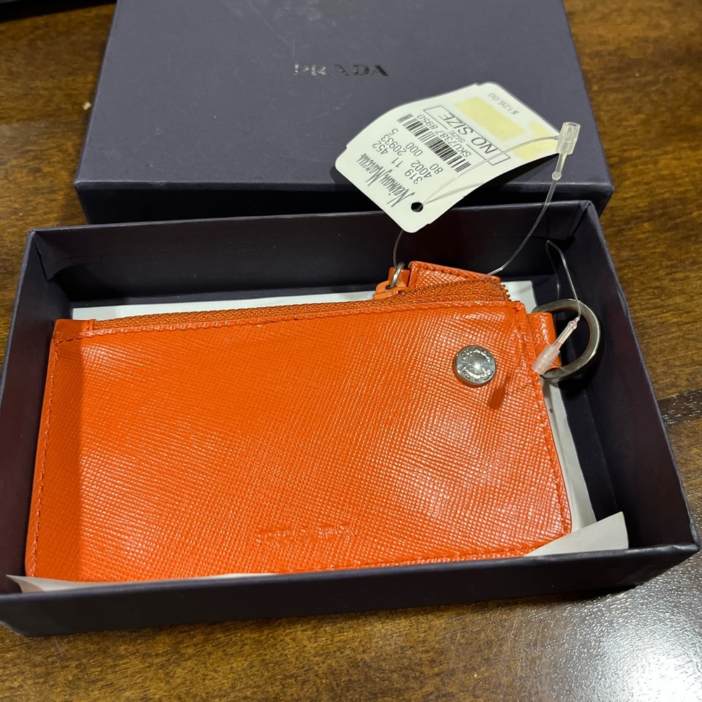 Prada pursecoin